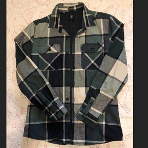 Warm and cozy! Men’s Volcom Flannel Jacket